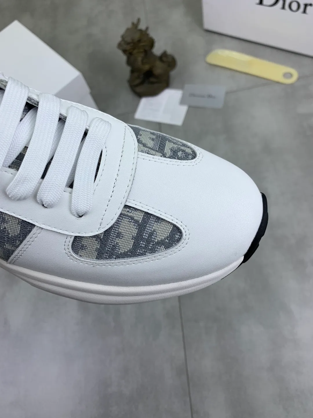 Men's Men's Shoes💰P440💰[New Style]🆘[Dior] Dior original lace-up low-top men's shoes Classic casual shoes 🔥This model is the official classic model with high quality and made by famous original designers. It is made of high-quality cowhide with original materials➕Comfortable and breathable mesh lining➕Pigskin insole. The perfect last shape and generous and fashionable design have attracted many consumers. Suitable for drivers to drive🚗What you want is the highest quality in the market. Color: 2️⃣Code number: 38--44